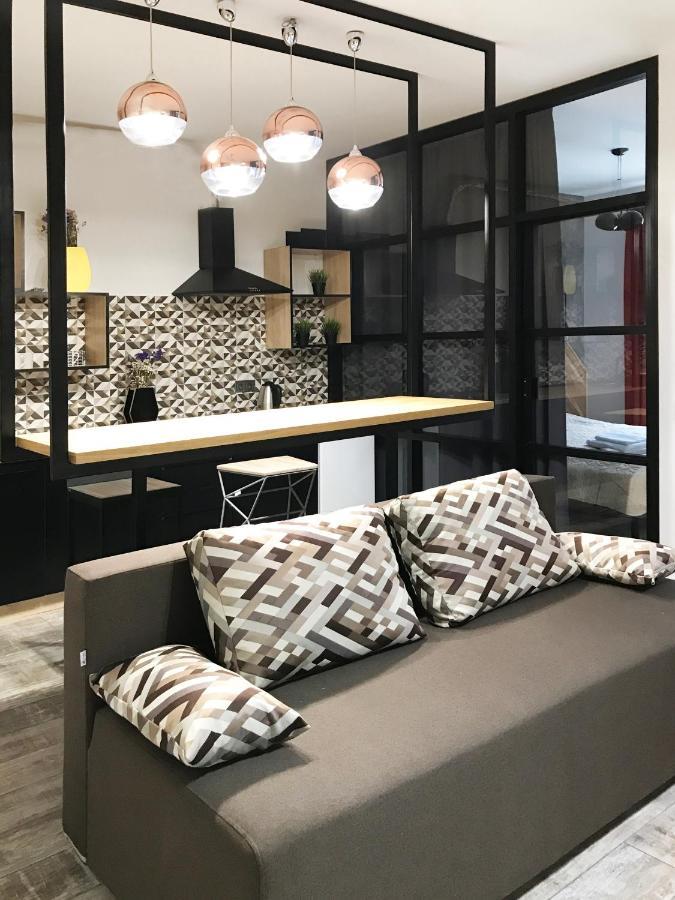 Lion King Lesya Ukrainka Apartment Lviv Ngoại thất bức ảnh