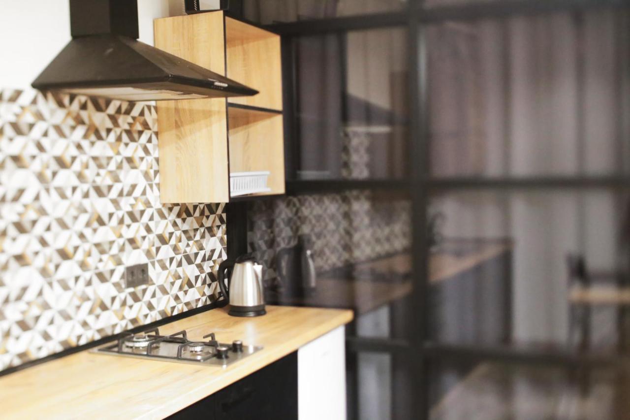 Lion King Lesya Ukrainka Apartment Lviv Ngoại thất bức ảnh