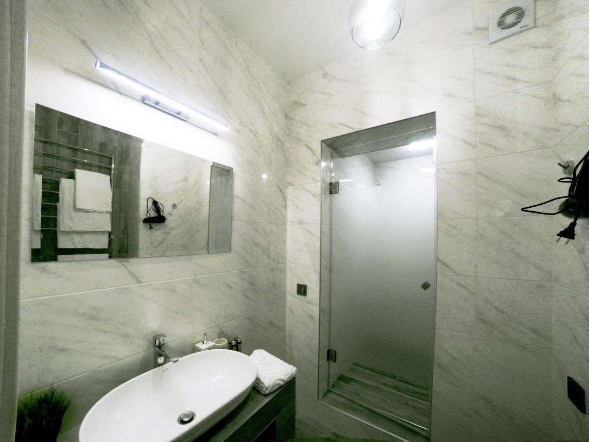 Lion King Lesya Ukrainka Apartment Lviv Ngoại thất bức ảnh